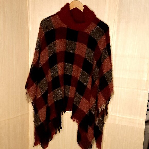 Trezo Black Red Plaid Soft Cowl Neck Poncho One Size - Picture 2 of 3